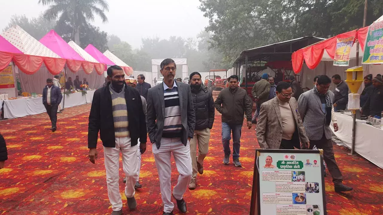 Shravasti: किसान सम्मान दिवस कार्यक्रम में किसानों को मिला सम्मान Shravasti: किसान सम्मान दिवस कार्यक्रम में किसानों को मिला सम्मान