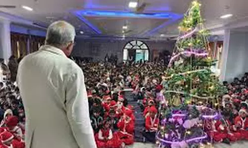Shahjahanpur: सेंट पॉल इंटर कॉलेज में रंगारंग कार्यक्रमों के साथ क्रिसमस सेलिब्रेशन Shahjahanpur: सेंट पॉल इंटर कॉलेज में रंगारंग कार्यक्रमों के साथ क्रिसमस सेलिब्रेशन
