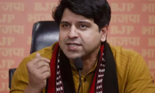 धार्मिक आधार पर बंटवारा स्वीकार करने को लेकर राजनीति गरमाई