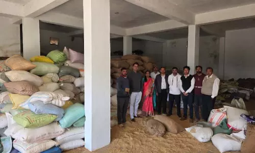 सरायपाली विकासखण्ड में 1224 कट्टा अवैध धान और ट्रैक्टर जब्त सरायपाली विकासखण्ड में 1224 कट्टा अवैध धान और ट्रैक्टर जब्त