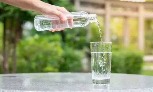रोज़ सुबह खाली पेट पानी पीने से Health को कई शानदार फायदे मिलते