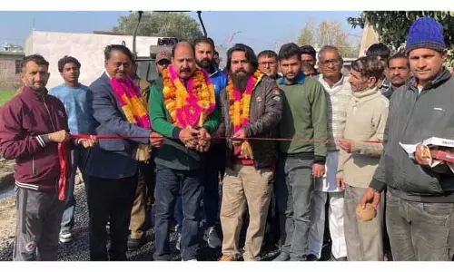 Dr. Rajiv Bhagat ने बिश्नाह में 49 लाख रुपये के विकास कार्यों का शुभारंभ किया Dr. Rajiv Bhagat ने बिश्नाह में 49 लाख रुपये के विकास कार्यों का शुभारंभ किया