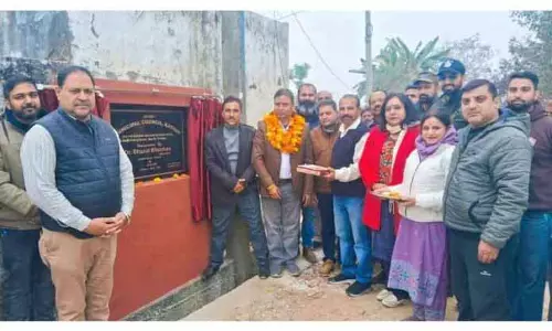 MLA ने जगतपुर-महा में जनता की शिकायतें सुनीं, और विकास कार्यों का उद्घाटन किया MLA ने जगतपुर-महा में जनता की शिकायतें सुनीं, और विकास कार्यों का उद्घाटन किया