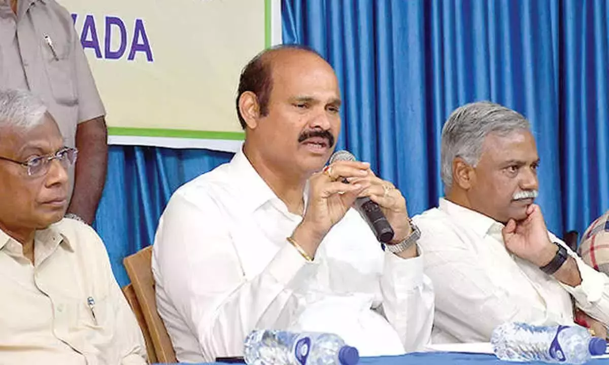 Andhra: पार्थसारथी ने मेडिकल कॉलेजों के लिए PPP मॉडल को सही ठहराया