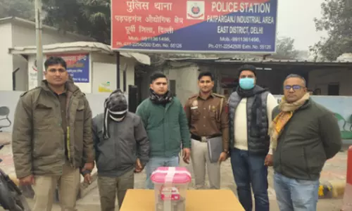 पटपड़गंज चोरी में Delhi पुलिस ने चोर को पकड़ा, 7.50 लाख रुपये बरामद