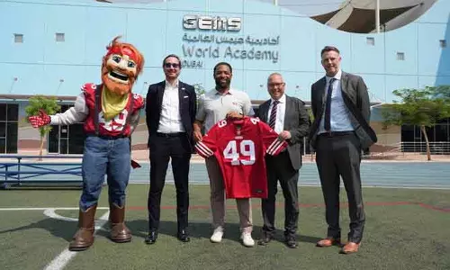 UAE के स्कूलों में फ्लैग फुटबॉल: 49ers और GEMS की बड़ी पहल