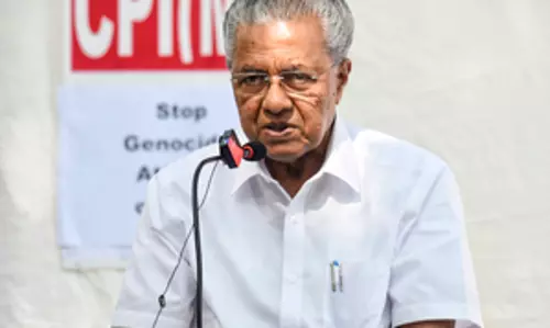 केरल के CM विजयन का आरोप: केंद्र ने राज्य के फाइनेंस पर दबाव डाला केरल के CM विजयन का आरोप: केंद्र ने राज्य के फाइनेंस पर दबाव डाला