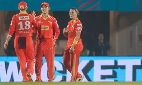 Chopra: गुजरात जायंट्स में भारतीय बल्लेबाज़ी पर भरोसे की कमी Chopra: गुजरात जायंट्स में भारतीय बल्लेबाज़ी पर भरोसे की कमी
