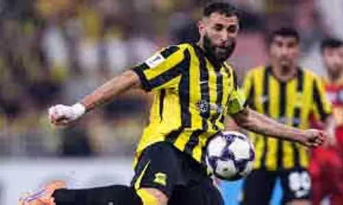 Benzema का कमाल: अल-इत्तिहाद ने नसाफ कार्शी को 1-0 से हराया Benzema का कमाल: अल-इत्तिहाद ने नसाफ कार्शी को 1-0 से हराया