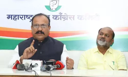 BJP को झटका: महादेव जानकर ने चुनाव के लिए कांग्रेस से हाथ मिलाया BJP को झटका: महादेव जानकर ने चुनाव के लिए कांग्रेस से हाथ मिलाया