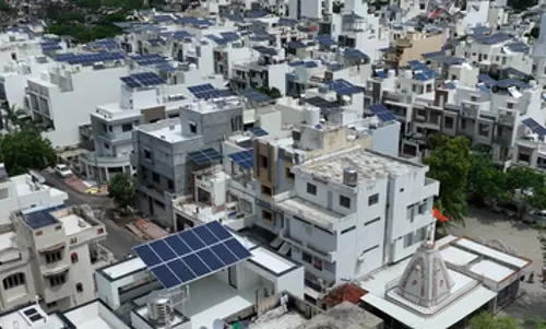 रूफटॉप सोलर में गुजरात अव्वल, 5 लाख इंस्टॉलेशंस, 1,879 मेगावाट क्षमता हासिल