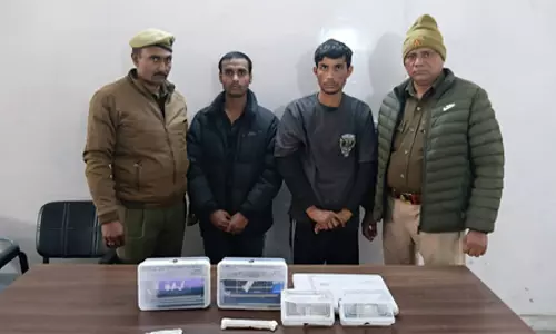 सेक्टर-24 पुलिस ने बरामद किए 21 मोबाइल, लैपटॉप और अवैध चाकू