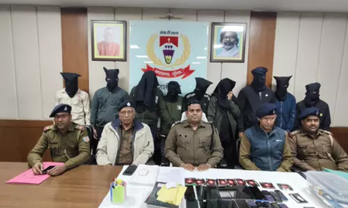 नौ साइबर क्रिमिनल गिरफ्तार, चारपहिया वाहन और 27 मोबाइल बरामद