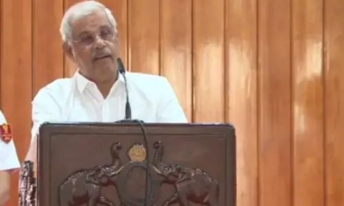 संस्कृत यूनिवर्सिटी की ज़मीन पर रोक, राज्यपाल ने V-C से मांगा स्पष्टीकरण संस्कृत यूनिवर्सिटी की ज़मीन पर रोक, राज्यपाल ने V-C से मांगा स्पष्टीकरण