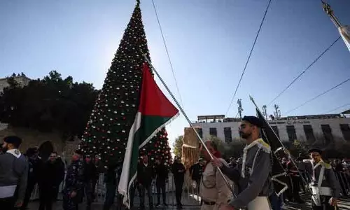 Israeli की कार्रवाई: फिलिस्तीनी उपराष्ट्रपति को क्रिसमस मास में जाने से रोका Israeli की कार्रवाई: फिलिस्तीनी उपराष्ट्रपति को क्रिसमस मास में जाने से रोका