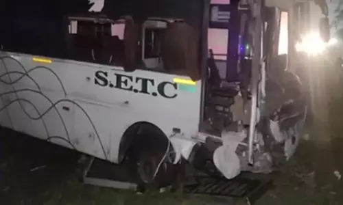 भीषण सड़क हादसा में मृतकों की संख्या बढ़ी, 9 मौते भीषण सड़क हादसा में मृतकों की संख्या बढ़ी, 9 मौते