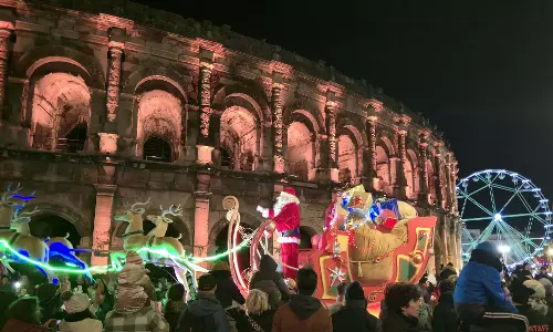 मुंबई में क्रिसमस 2025: मुंबई के सेंट माइकल चर्च में श्रद्धा और उल्लास के साथ हुई विशेष प्रार्थना मुंबई में क्रिसमस 2025: मुंबई के सेंट माइकल चर्च में श्रद्धा और उल्लास के साथ हुई विशेष प्रार्थना
