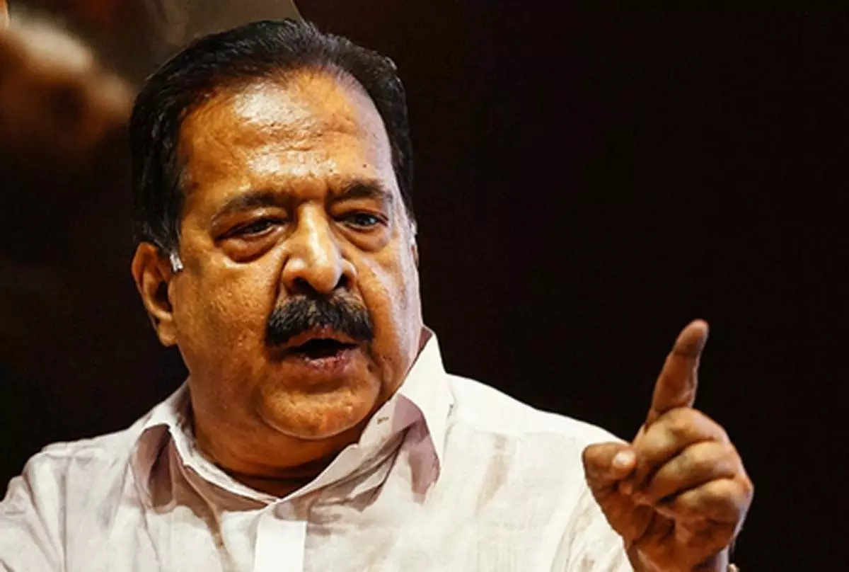 केरल : सबरीमाला सोना चोरी मामले की जांच पर चेनिथला का सीएम विजयन पर हमला केरल : सबरीमाला सोना चोरी मामले की जांच पर चेनिथला का सीएम विजयन पर हमला