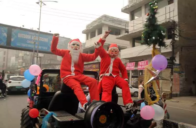 Delhi पुलिस ने त्योहारों से पहले सुरक्षा कड़ी की Delhi पुलिस ने त्योहारों से पहले सुरक्षा कड़ी की
