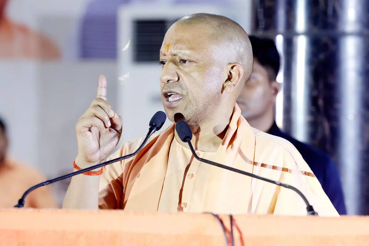 Prayagraj: योगी सरकार ने मछली कारोबार किसानों को किया नमन Prayagraj: योगी सरकार ने मछली कारोबार किसानों को किया नमन