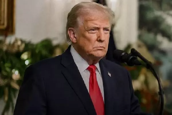Trump की H-1B फीस योजना पर 20 राज्यों का विरोध, सार्वजनिक संस्थानों को नुकसान की बात Trump की H-1B फीस योजना पर 20 राज्यों का विरोध, सार्वजनिक संस्थानों को नुकसान की बात