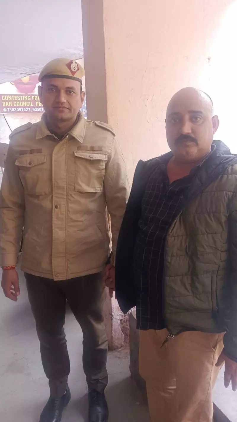 Haryana : 10 करोड़ रुपये के विदेशी शराब मामले में वाइन शॉप मालिक को एयरपोर्ट से गिरफ्तार Haryana : 10 करोड़ रुपये के विदेशी शराब मामले में वाइन शॉप मालिक को एयरपोर्ट से गिरफ्तार