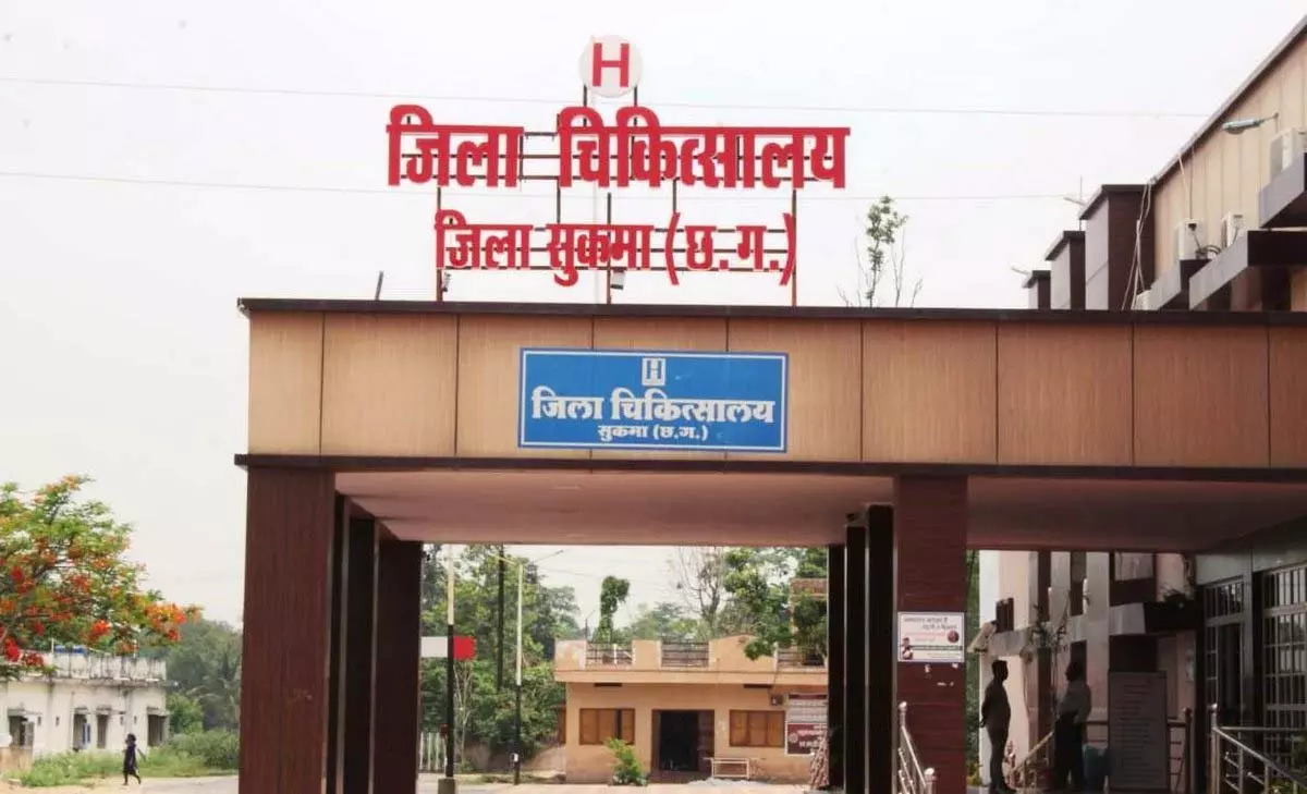 मरीज बनकर हॉस्पिटल पहुंच गए कलेक्टर साहब, जानिए फिर क्या हुआ? मरीज बनकर हॉस्पिटल पहुंच गए कलेक्टर साहब, जानिए फिर क्या हुआ?