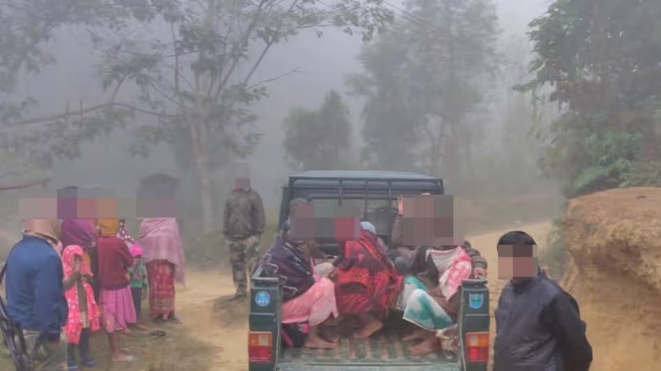 Assam के श्रीभूमि में भारत-बांग्लादेश सीमा पर दूसरी बार सात बांग्लादेशियों को पकड़ा गया Assam के श्रीभूमि में भारत-बांग्लादेश सीमा पर दूसरी बार सात बांग्लादेशियों को पकड़ा गया