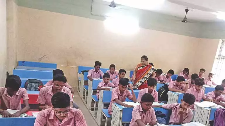 छुट्टियों के दौरान स्पेशल क्लास न चलाएं: School Education Department छुट्टियों के दौरान स्पेशल क्लास न चलाएं: School Education Department