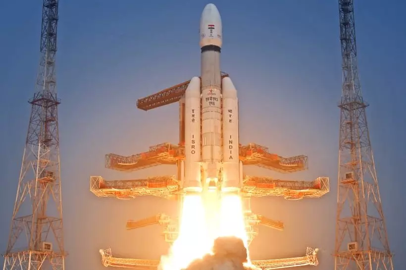 Andhra Pradesh के राज्यपाल, सीएम ने LVM3-M6 लॉन्च के लिए ISRO को बधाई दी Andhra Pradesh के राज्यपाल, सीएम ने LVM3-M6 लॉन्च के लिए ISRO को बधाई दी