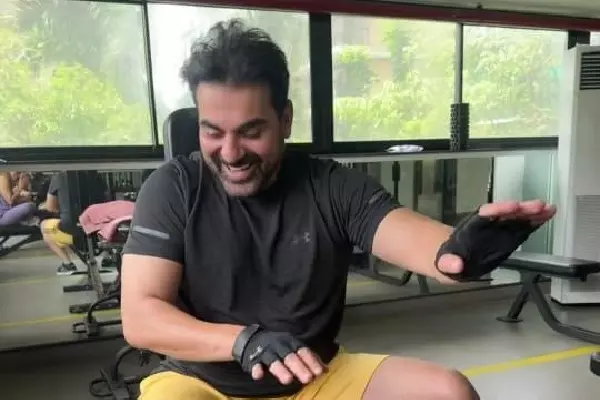 Shura Khan ने एनिवर्सरी पर साझा की अपनी जिंदगी की खासियत Shura Khan ने एनिवर्सरी पर साझा की अपनी जिंदगी की खासियत