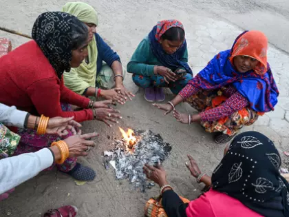 Rajasthan के कुछ हिस्सों में शीतलहर का अलर्ट जारी, तापमान में भारी गिरावट Rajasthan के कुछ हिस्सों में शीतलहर का अलर्ट जारी, तापमान में भारी गिरावट