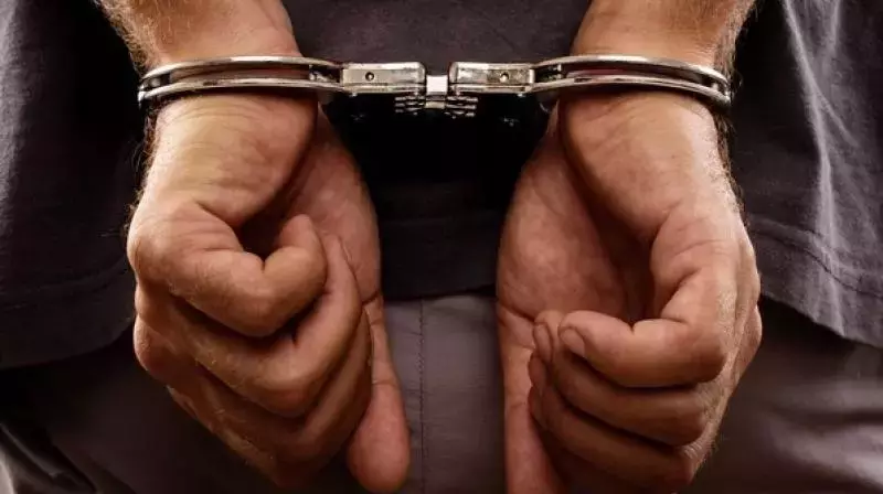 Hyderabad में 3 ड्रग पेडलर गिरफ्तार Hyderabad में 3 ड्रग पेडलर गिरफ्तार