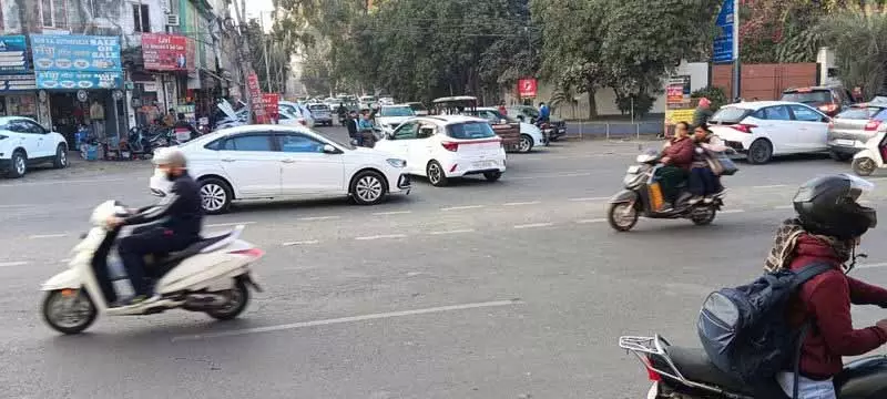 Ludhiana MC की कृष्णा हॉस्पिटल रोड को कमर्शियल टैग देने की योजना से स्थानीय लोग भड़क गए हैं Ludhiana MC की कृष्णा हॉस्पिटल रोड को कमर्शियल टैग देने की योजना से स्थानीय लोग भड़क गए हैं