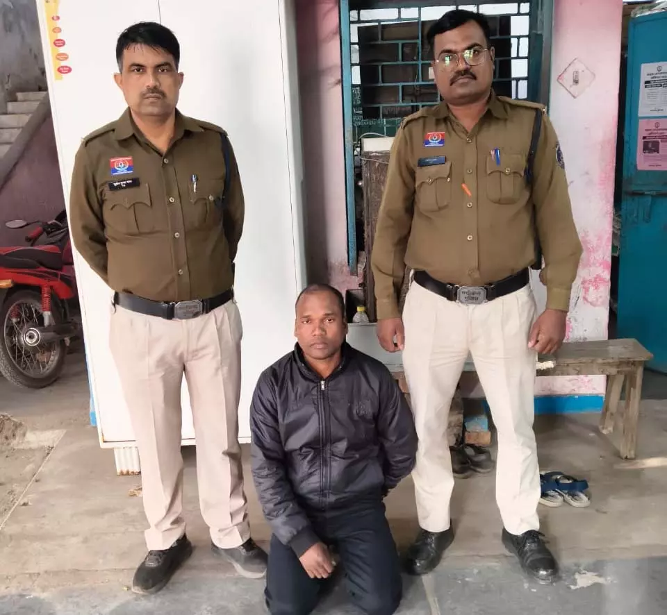 पशु क्रूरता का आरोपी गिरफ्तार, स्कॉर्पियो से अवैध परिवहन का खुलासा पशु क्रूरता का आरोपी गिरफ्तार, स्कॉर्पियो से अवैध परिवहन का खुलासा