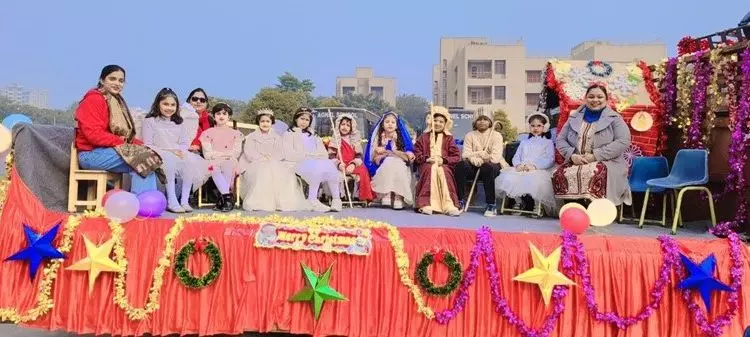 Greater Noida में क्रिसमस फ्लोट ने शांति, प्रेम और आशा का संदेश फैलाया Greater Noida में क्रिसमस फ्लोट ने शांति, प्रेम और आशा का संदेश फैलाया