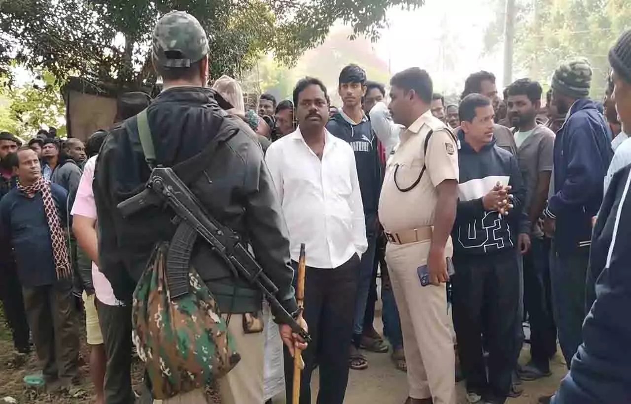 चांदबली नाबालिग रेप-मर्डर मामले पर राजनीति गरमाई चांदबली नाबालिग रेप-मर्डर मामले पर राजनीति गरमाई