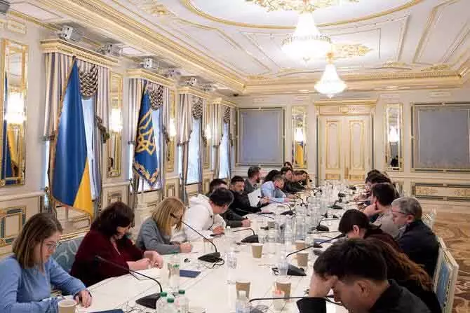 Ukraine -रूस युद्ध: अमेरिका के 20-पॉइंट प्लान पर टिका संघर्ष विराम का भविष्य Ukraine -रूस युद्ध: अमेरिका के 20-पॉइंट प्लान पर टिका संघर्ष विराम का भविष्य