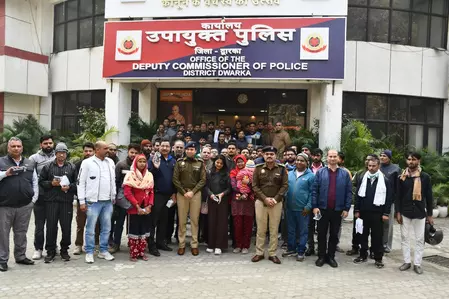 ऑपरेशन विश्वास, पुलिस ने 270 से अधिक चोरी हुए मोबाइल लौटाए, ऑपरेशन विश्वास, पुलिस ने 270 से अधिक चोरी हुए मोबाइल लौटाए,
