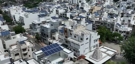 रूफटॉप सोलर में गुजरात अव्वल, 5 लाख इंस्टॉलेशंस, 1,879 मेगावाट क्षमता हासिल रूफटॉप सोलर में गुजरात अव्वल, 5 लाख इंस्टॉलेशंस, 1,879 मेगावाट क्षमता हासिल