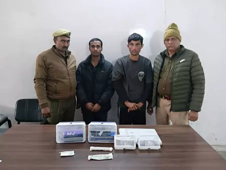 सेक्टर-24 पुलिस ने बरामद किए 21 मोबाइल, लैपटॉप और अवैध चाकू सेक्टर-24 पुलिस ने बरामद किए 21 मोबाइल, लैपटॉप और अवैध चाकू