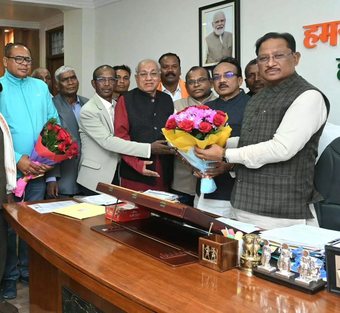 CM साय से अखिल भारतीय राष्ट्रीय महासभा हल्बा हल्बी आदिवासी समाज के प्रतिनिधि मंडल के सदस्यों ने की भेंट CM साय से अखिल भारतीय राष्ट्रीय महासभा हल्बा हल्बी आदिवासी समाज के प्रतिनिधि मंडल के सदस्यों ने की भेंट