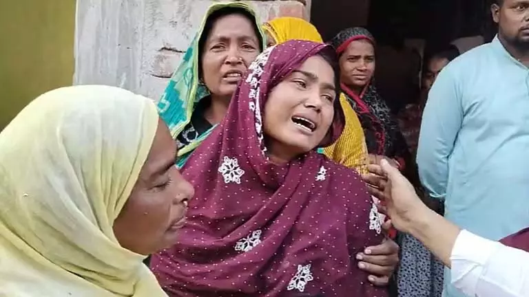 Malda के दो प्रवासी मजदूरों के शव लौटाए गए, परिवार सदमे में Malda के दो प्रवासी मजदूरों के शव लौटाए गए, परिवार सदमे में