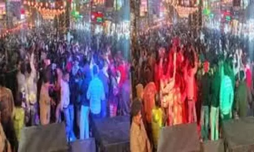 Himachal Pradesh: हजारों पर्यटक क्रिसमस सेलिब्रेशन में डूबे Himachal Pradesh: हजारों पर्यटक क्रिसमस सेलिब्रेशन में डूबे
