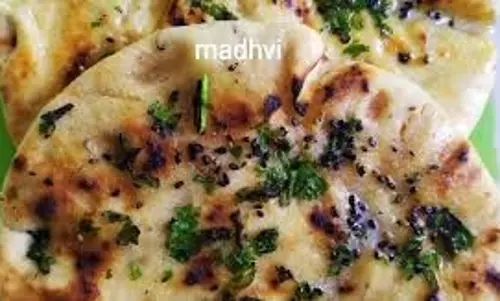 Aloo Kulcha Recipe:  आलू कुलचा की ये रेसिपी, चटखारे लेकर खाएंगे बच्चे
