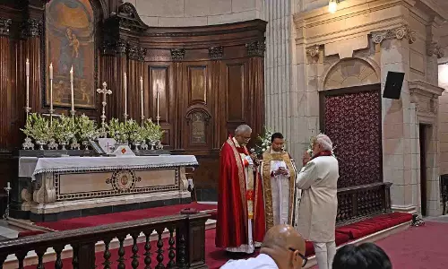 प्रधानमंत्री मोदी क्रिसमस पर चर्च में प्रार्थना सभा में शामिल हुए, VIDEO प्रधानमंत्री मोदी क्रिसमस पर चर्च में प्रार्थना सभा में शामिल हुए, VIDEO