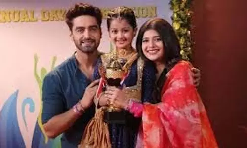 YRKKH : किडनैपिंग ड्रामा, मायरा पर मंडराया खतरा, कृष ने बेच दी पोद्दार फर्म YRKKH : किडनैपिंग ड्रामा, मायरा पर मंडराया खतरा, कृष ने बेच दी पोद्दार फर्म
