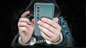 Malad के एक निवासी से 99 लाख रुपये वसूलने के आरोप में 3 फर्जी पुलिसकर्मी गिरफ्तार