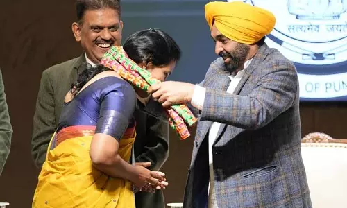जून तक 3,100 स्टेडियम का निर्माण पूरा करें, CM Bhagwant Mann ने अधिकारियों से कहा जून तक 3,100 स्टेडियम का निर्माण पूरा करें, CM Bhagwant Mann ने अधिकारियों से कहा