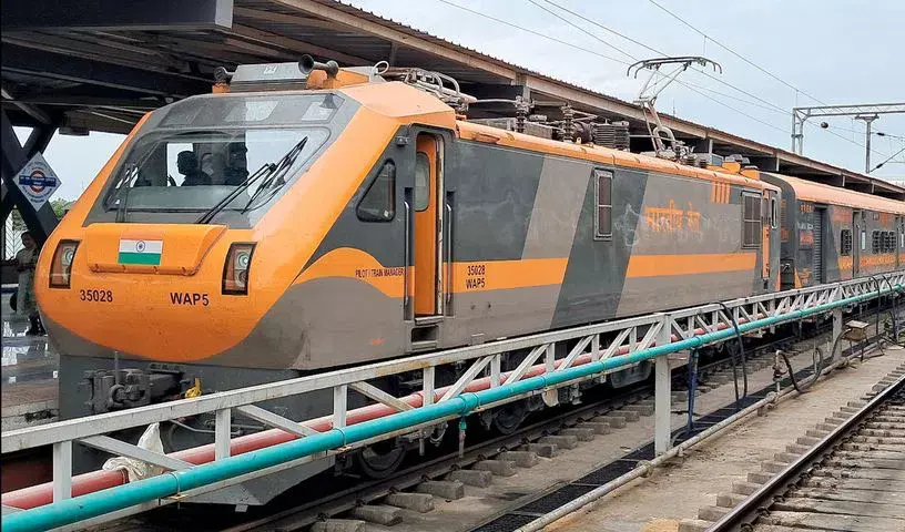 Hyderabad: एससीआर ने हैदराबाद-मुंबई स्पेशल ट्रेनों की घोषणा Hyderabad: एससीआर ने हैदराबाद-मुंबई स्पेशल ट्रेनों की घोषणा